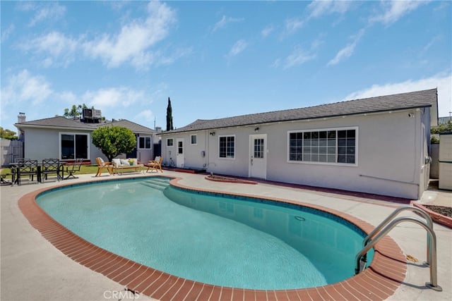 6127 Denny, North Hollywood, CA 91606 — photo 28 of 61