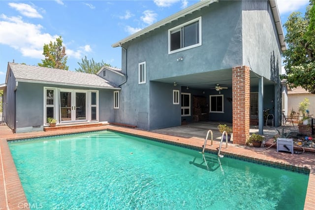 5841 Radford Avenue, Los Angeles, CA 91607 — photo 18 of 27