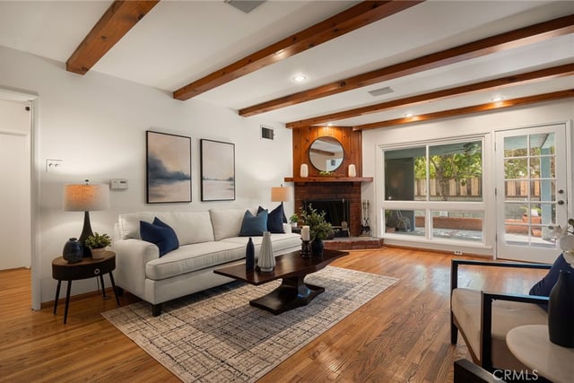 5841 Radford Avenue, Los Angeles, CA 91607 — photo 4 of 27