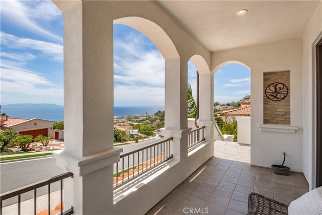 33 Nuvola Court, Rancho Palos Verdes, CA 90275 — photo 6 of 51
