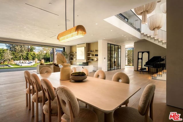 5344 Oak Park Avenue, Encino, CA 91316 — photo 8 of 50