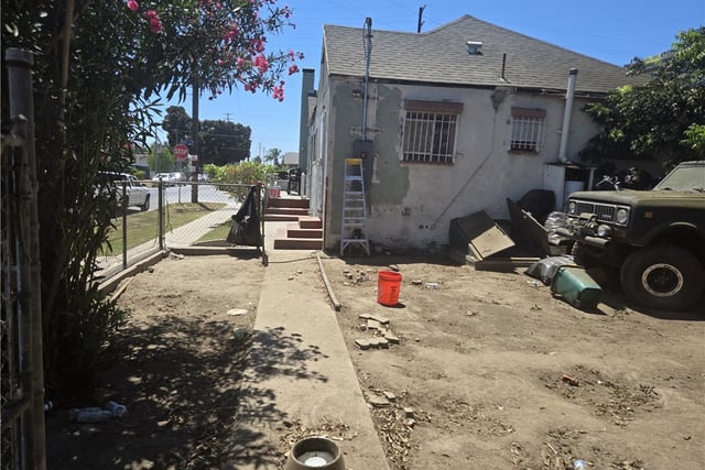 759 E 84th, Los Angeles, CA 90001 — photo 12 of 13