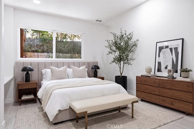 5047 Orrville Avenue, Woodland Hills, CA 91367 — photo 11 of 73