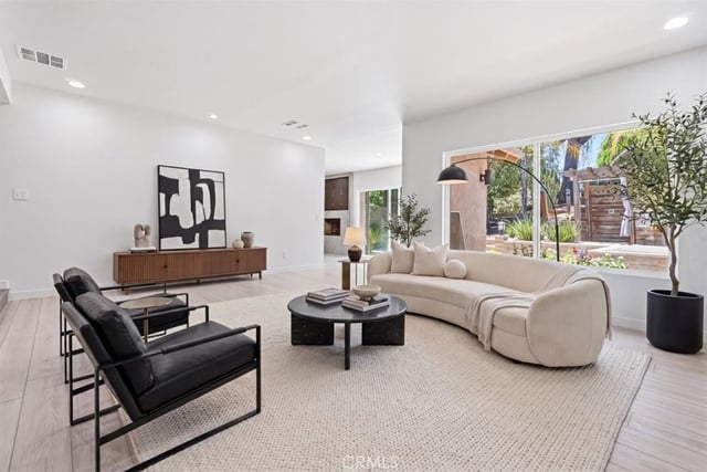 5047 Orrville Avenue, Woodland Hills, CA 91367 — photo 3 of 73