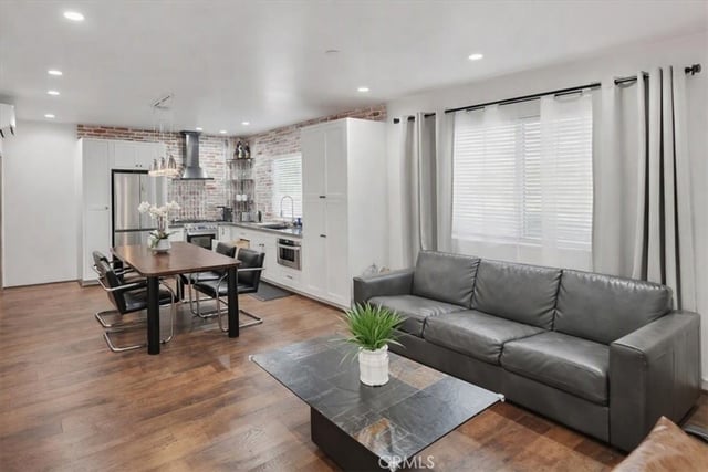 5047 Orrville Avenue, Woodland Hills, CA 91367 — photo 52 of 73