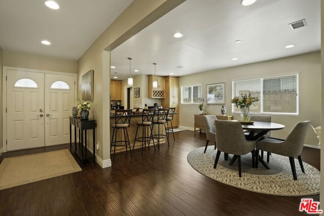 10501 Forbes Avenue, Granada Hills, CA 91344 — photo 10 of 31