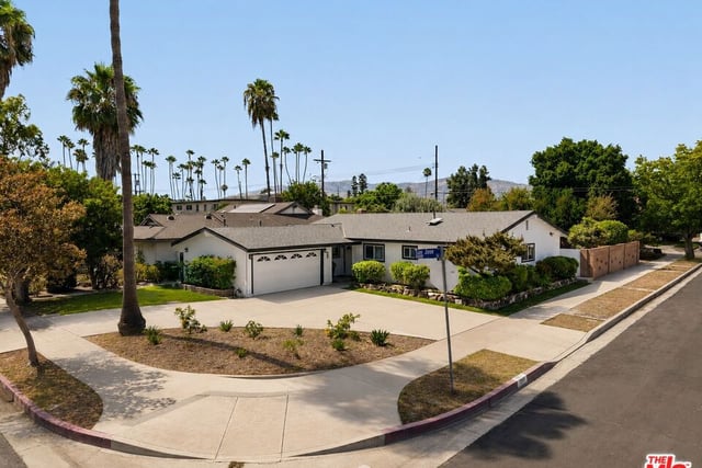 10501 Forbes Avenue, Granada Hills, CA 91344 — photo 2 of 31