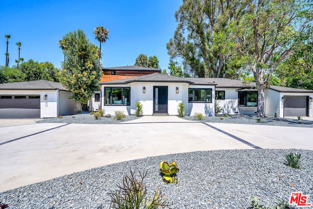 19061 Wells Drive, Los Angeles, CA 91356 — photo 4 of 59