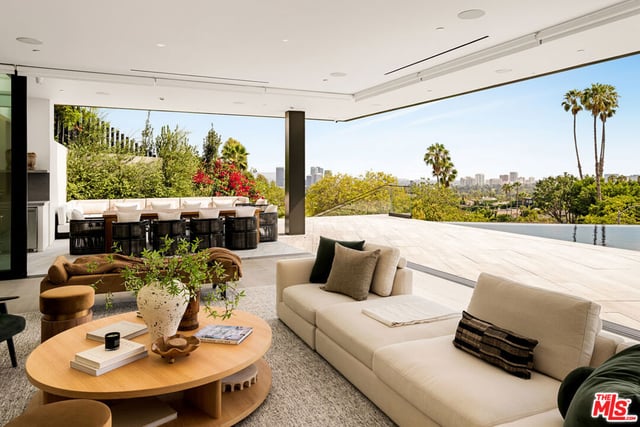 1200 Laurel Way, Beverly Hills, CA 90210 — photo 13 of 47