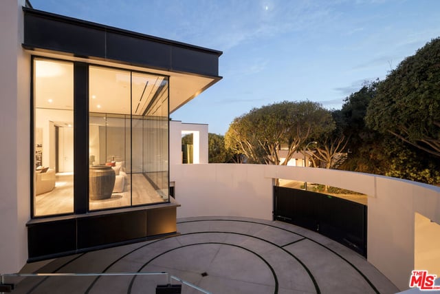1200 Laurel Way, Beverly Hills, CA 90210 — photo 44 of 47
