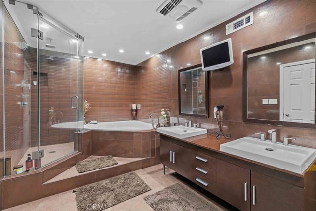 7764 Via Capri, Burbank, CA 91504 — photo 43 of 60