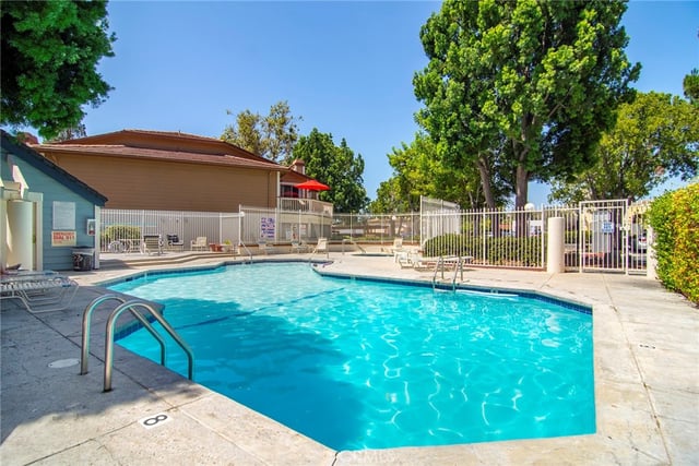 2474 Pleasant Way K, Thousand Oaks, CA 91362 — photo 13 of 17