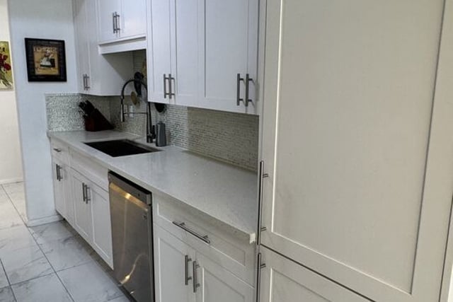 1002 S Burnside Avenue 204, Los Angeles, CA 90019 — photo 11 of 53