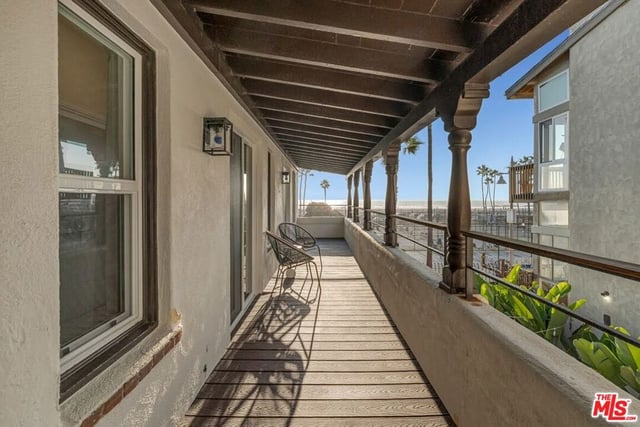 1915 Ocean Front Walk, Venice, CA 90291 — photo 39 of 48