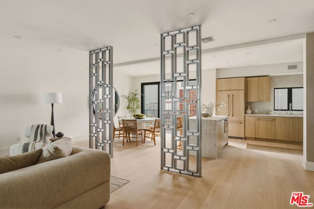 11967 Mayfield Ave 105, Los Angeles, CA 90049 — photo 10 of 59