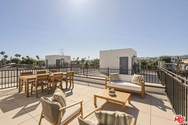 11967 Mayfield Ave 105, Los Angeles, CA 90049 — photo 41 of 59