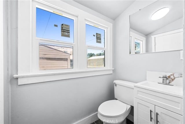 941 W 55th Street, Los Angeles, CA 90037 — photo 20 of 50