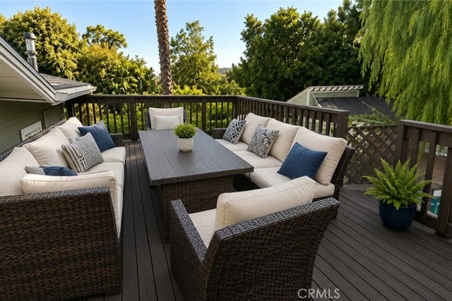 9317 Avenue Thompson, Chatsworth, CA 91311 — photo 9 of 11