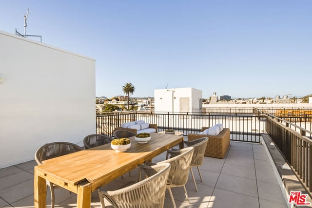 11967 Mayfield Ave 108, Los Angeles, CA 90049 — photo 42 of 53