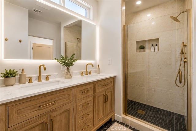 3880 Olmsted Avenue, Los Angeles, CA 90008 — photo 13 of 21