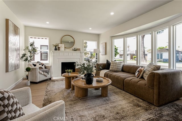 3880 Olmsted Avenue, Los Angeles, CA 90008 — photo 3 of 21