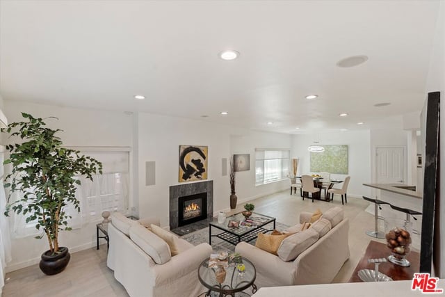 1160 Granville Avenue 108, Los Angeles, CA 90049 — photo 18 of 65