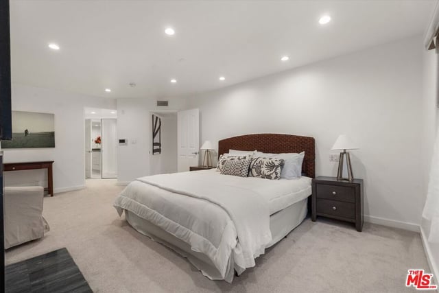 1160 Granville Avenue 108, Los Angeles, CA 90049 — photo 31 of 65