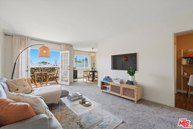428 Hill Street 16, Santa Monica, CA 90405 — photo 6 of 44
