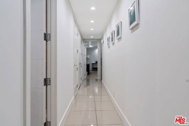 325 N Oakhurst Drive 203, Beverly Hills, CA 90210 — photo 18 of 37