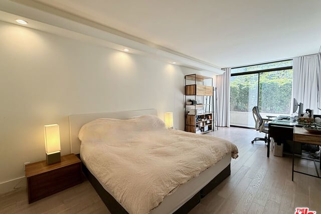 325 N Oakhurst Drive 203, Beverly Hills, CA 90210 — photo 26 of 37