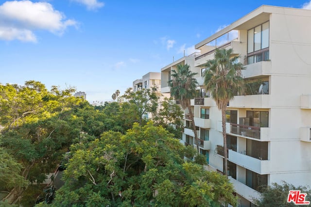 325 N Oakhurst Drive 203, Beverly Hills, CA 90210 — photo 37 of 37