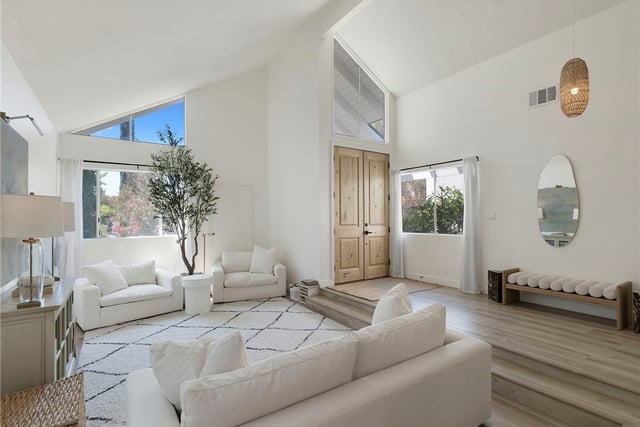 17259 Westbury Drive, Granada Hills, CA 91344 — photo 5 of 46