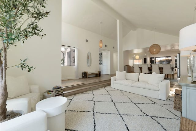17259 Westbury Drive, Granada Hills, CA 91344 — photo 6 of 46