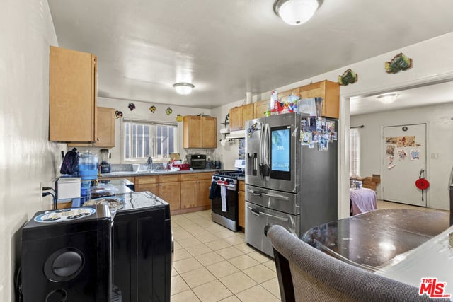 15914 S Bullis Road, Compton, CA 90221 — photo 8 of 23