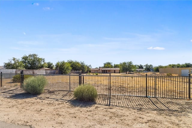 40912 169th E, Lancaster, CA 93535 — photo 31 of 31