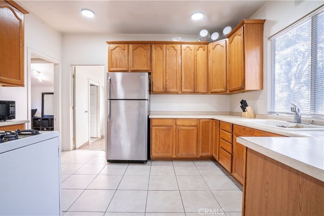 730 W 9th, Pomona, CA 91766 — photo 15 of 25