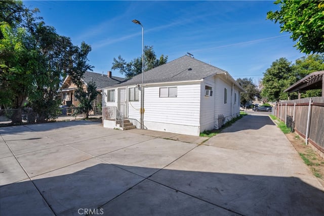 730 W 9th, Pomona, CA 91766 — photo 7 of 25