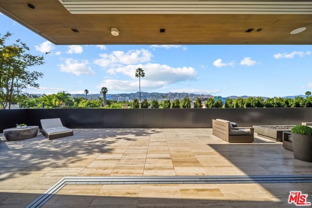 8899 Beverly Boulevard 4A, West Hollywood, CA 90048 — photo 14 of 51
