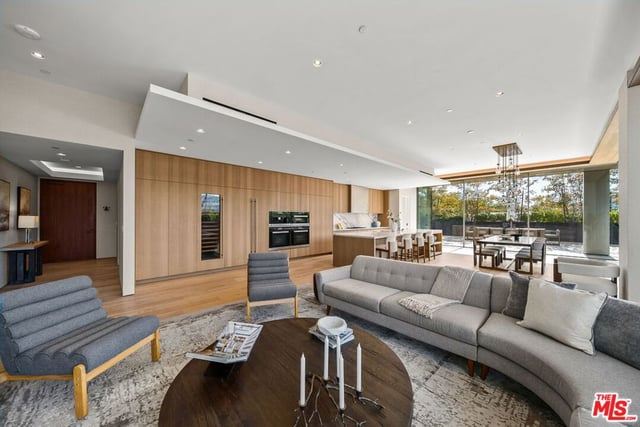 8899 Beverly Boulevard 4A, West Hollywood, CA 90048 — photo 7 of 51