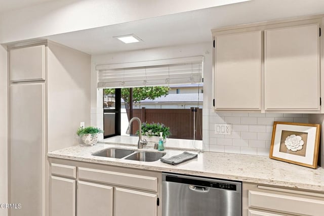 1107 Catlin Street A, Simi Valley, CA 93065 — photo 12 of 49