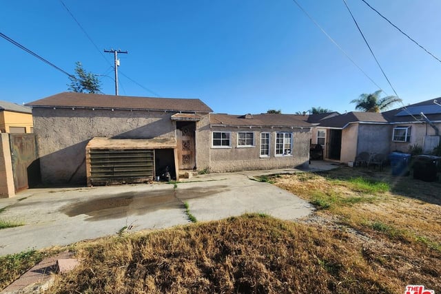 11016 S Manhattan Place, Los Angeles, CA 90047 — photo 8 of 12