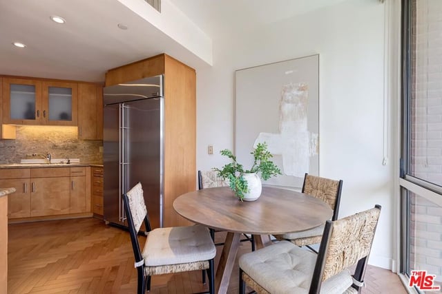 300 N Swall Drive 452, Beverly Hills, CA 90211 — photo 11 of 26