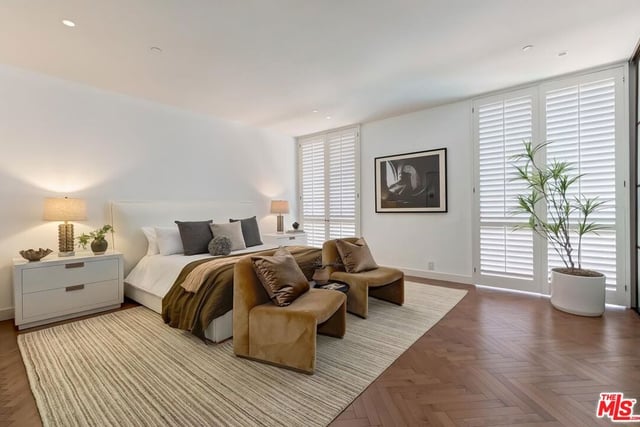 300 N Swall Drive 452, Beverly Hills, CA 90211 — photo 13 of 26