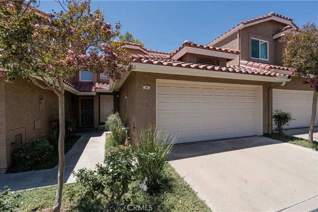 28102 Bob White Circle 4, Saugus, CA 91350 — photo 2 of 18