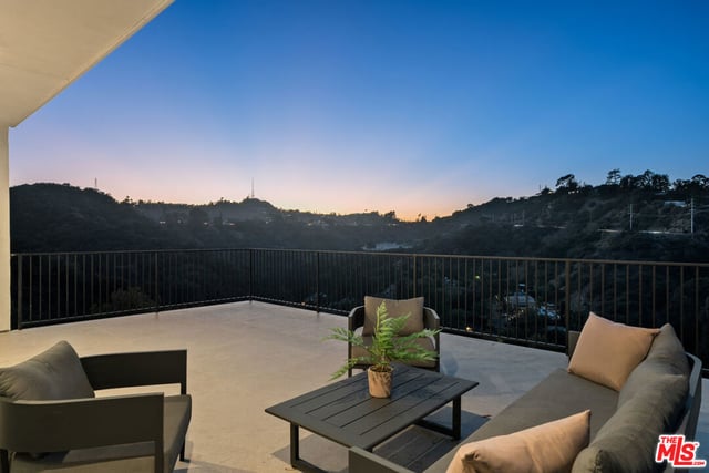 8045 Bulwer Drive, Los Angeles, CA 90046 — photo 23 of 48