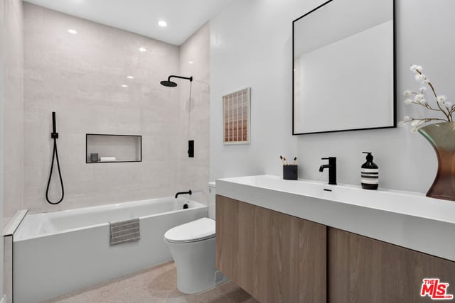 8045 Bulwer Drive, Los Angeles, CA 90046 — photo 35 of 48