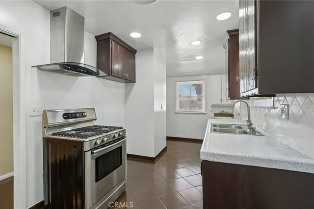 13155 Gault, Los Angeles, CA 91605 — photo 11 of 45
