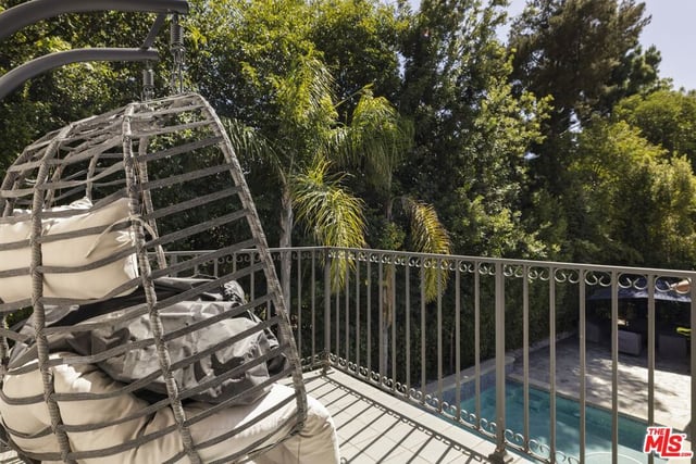 15916 Daniel Lane, Encino, CA 91436 — photo 13 of 19