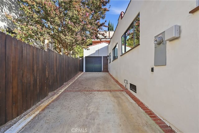 1222 Princeton Drive, Glendale, CA 91205 — photo 30 of 35