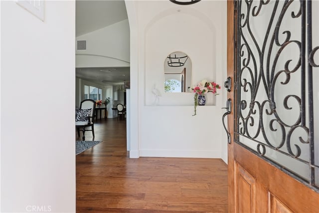 1222 Princeton Drive, Glendale, CA 91205 — photo 4 of 35